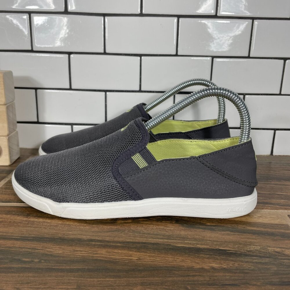OluKai Pehuea Maka Youth Girls Size 4 Shoes Gray Drop In Heel Comfort Slip Ons